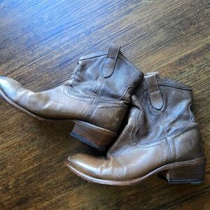 Frye Billy Short Riding Boots